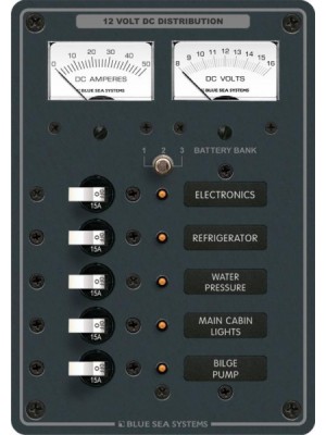 Blue Sea Systems DC 5 pozisyonlu sigorta paneli. 12V DC. 190x133mm. 30 adet DC etiket.