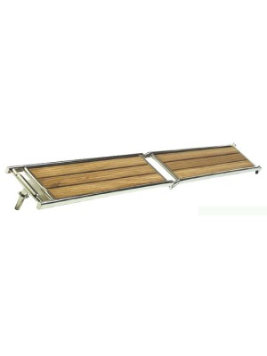 Pasarella, paslanmaz çelik. Ahşap kısımları iroko´dur.
