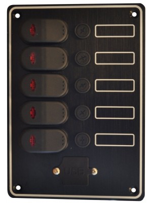 Usb portlu sigorta paneli. IP65 Su geçirmez.