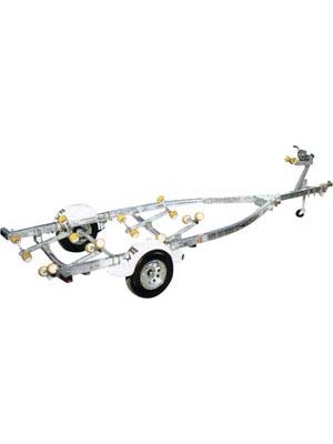 Load Rite Galvanizli çelik, torsiyon dingilli römork. Uygun tekne boyu 670 cm.